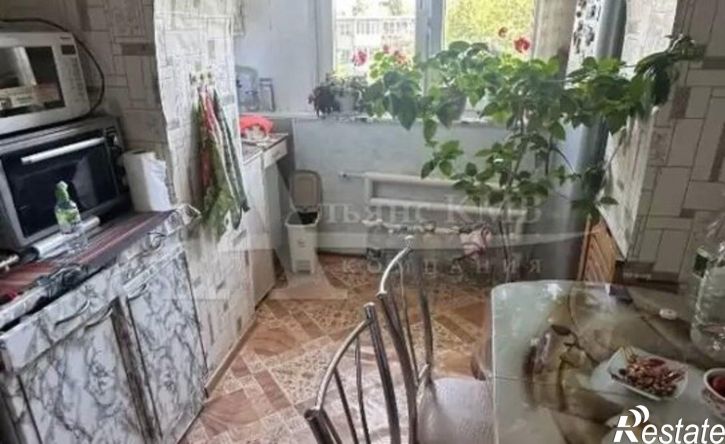 2-комн квартира ул 50 лет Октября, 63,  д. 63
