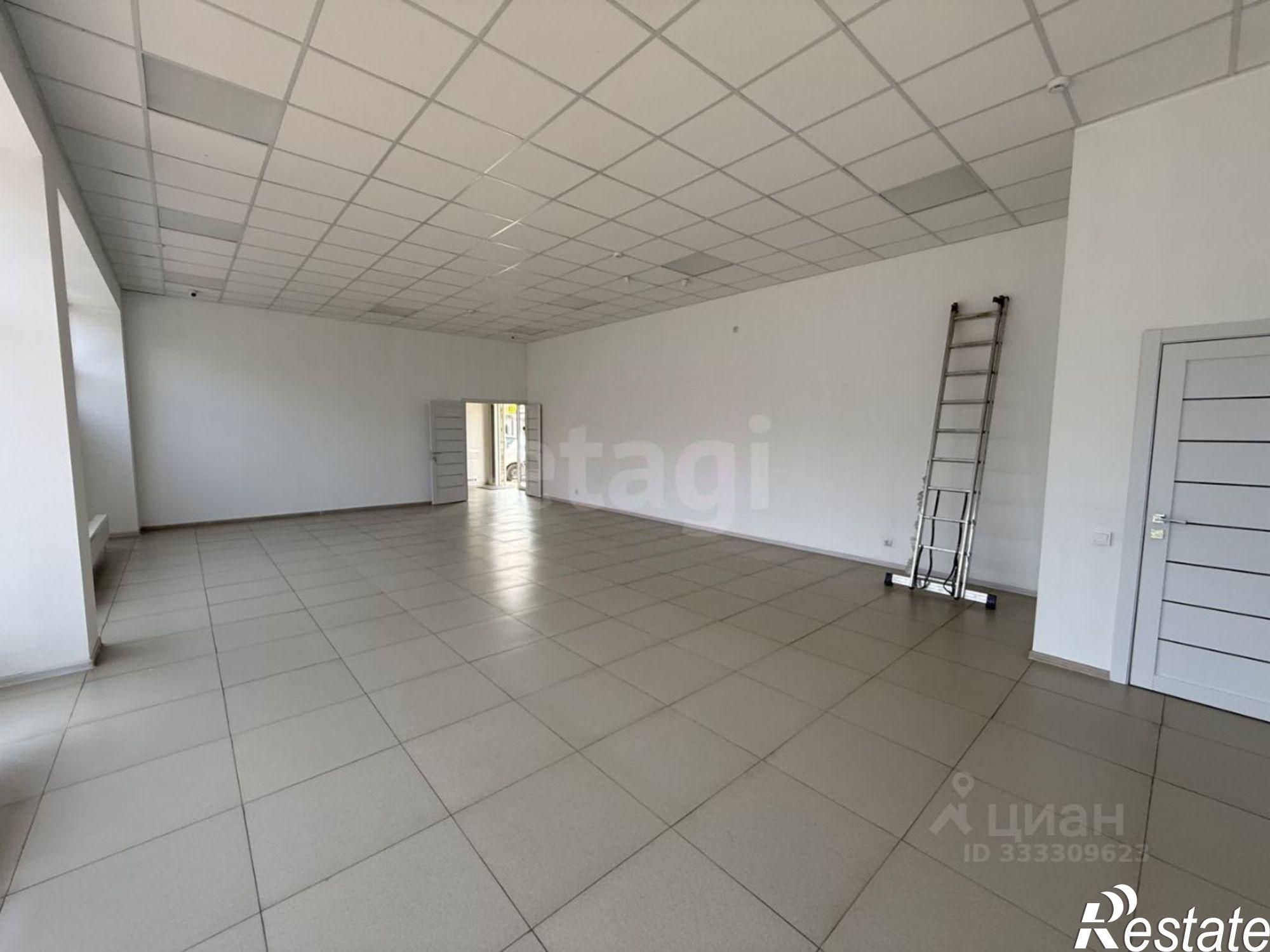 Купить торговое помещение за 61 915 700 рублей