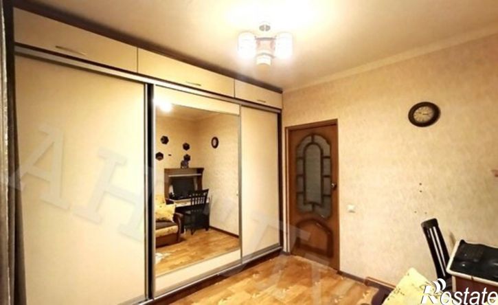 3-комн квартира Будённовск, 8-й микрорайон, 3