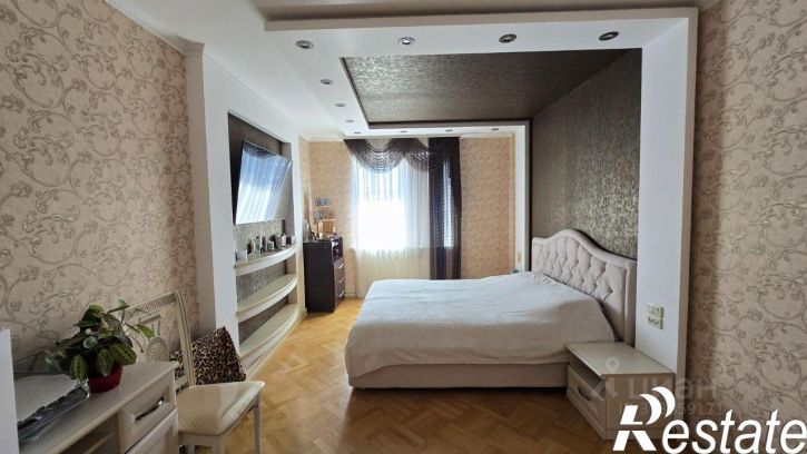 4-комн квартира улица Гагарина, 5 к2,  д. 5 к2