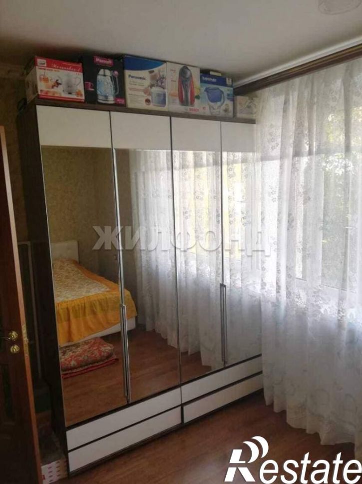 3-комн квартира Строителей улица, д.7