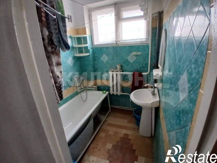 3-комн квартира Калинина улица, д.зд101