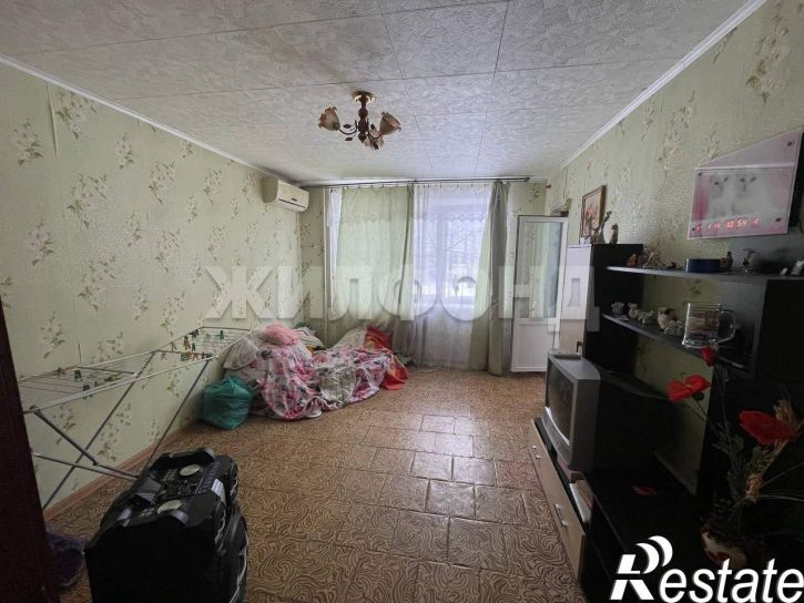 4-комн квартира Гастелло улица, д.68/1