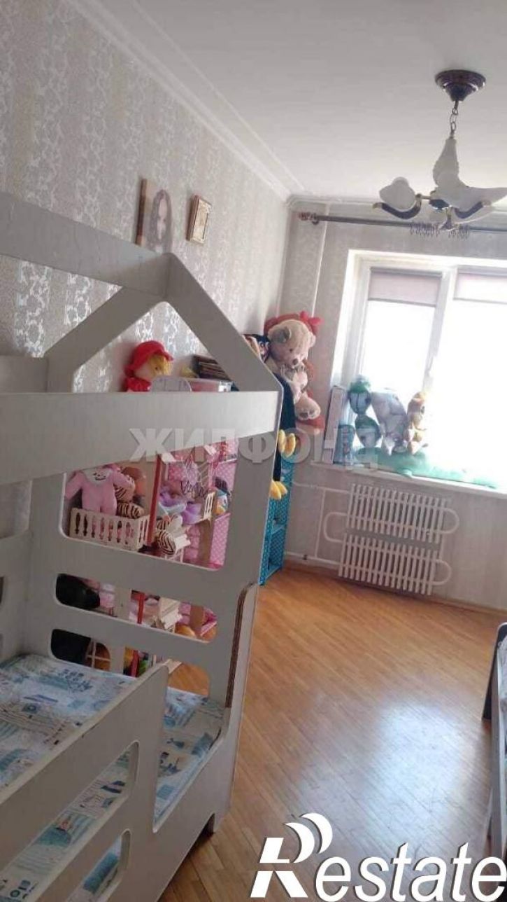 4-комн квартира Тронина улица, д.11