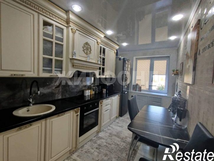4-комн квартира Тронина улица, д.10