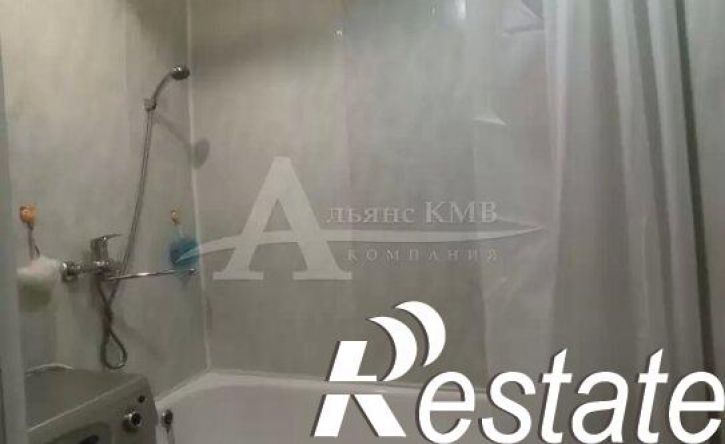 2-комн квартира улица Тронина, 10,  д. 10