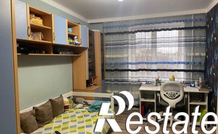 4-комн квартира улица Ротенко, 23,  д. 23