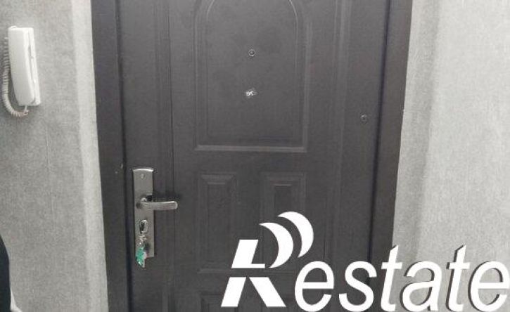 4-комн квартира улица Космонавтов, 32,  д. 32